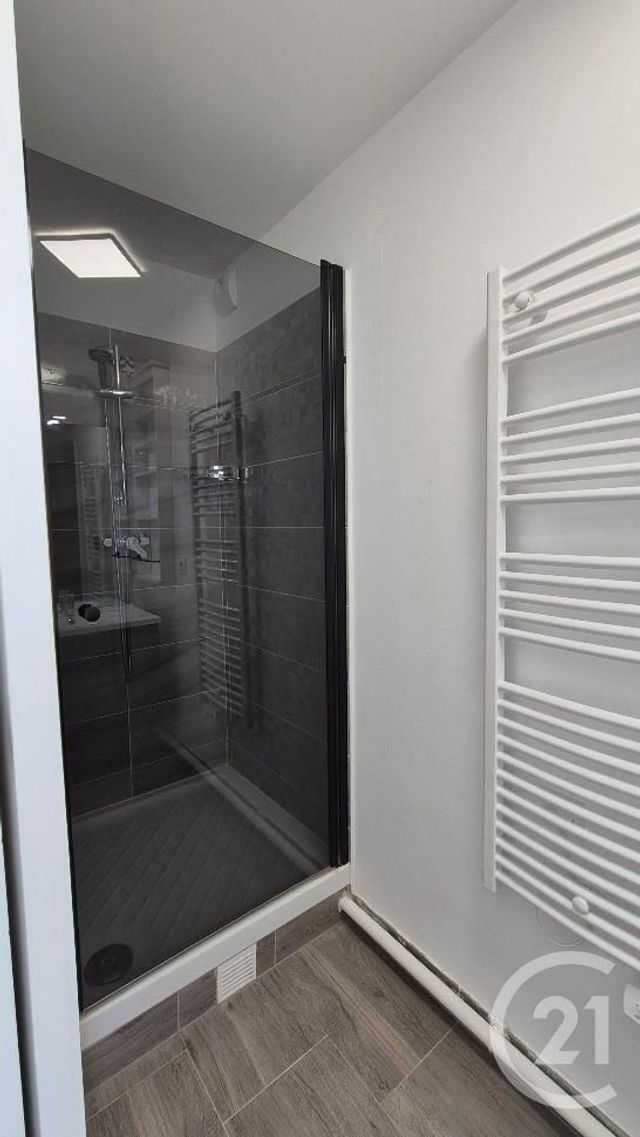 Appartement T4 à louer - 4 pièces - 81.76 m2 - AVON - 77 - ILE-DE-FRANCE - Century 21 Agence Babut