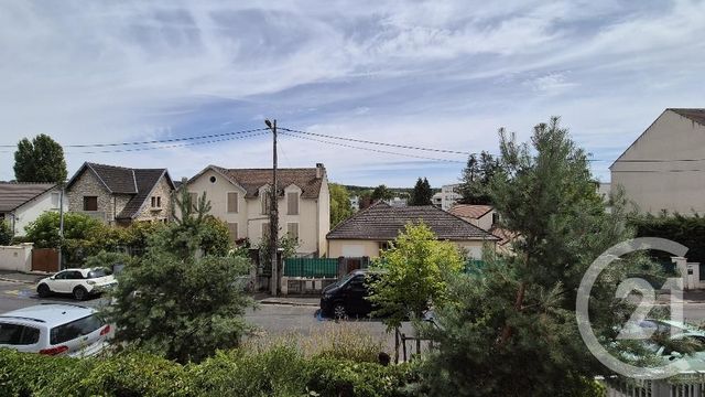 Appartement T4 à louer - 4 pièces - 81.76 m2 - AVON - 77 - ILE-DE-FRANCE - Century 21 Agence Babut