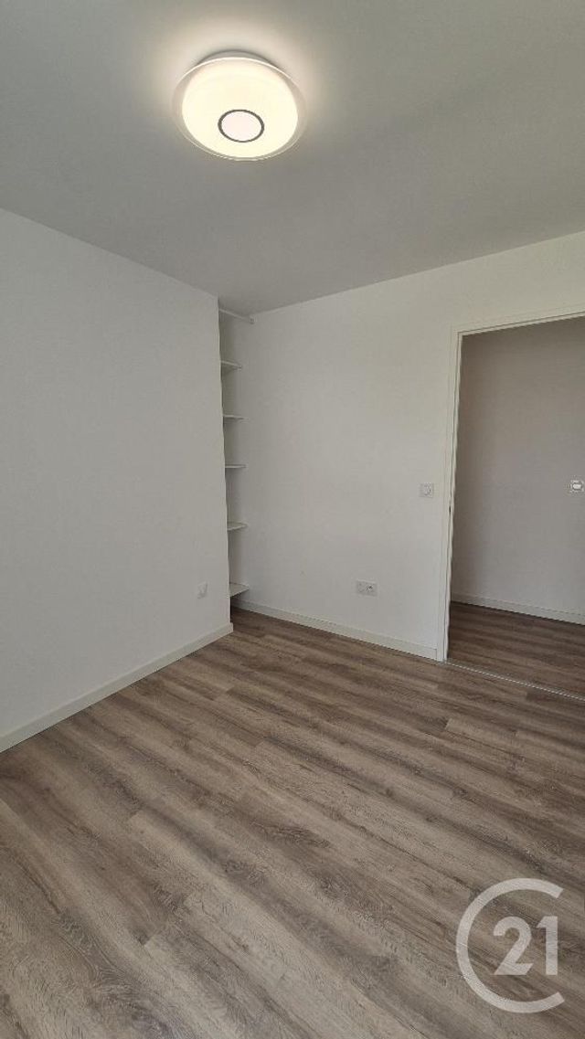 Appartement T4 à louer - 4 pièces - 81.76 m2 - AVON - 77 - ILE-DE-FRANCE - Century 21 Agence Babut