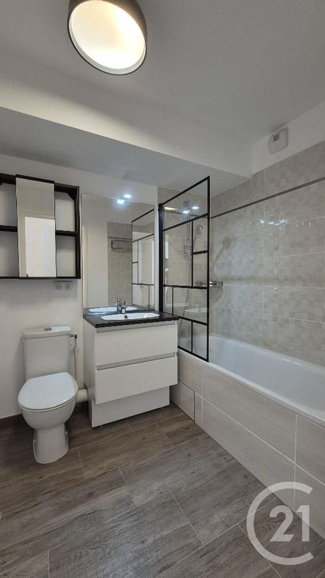 Appartement T4 à louer - 4 pièces - 81.76 m2 - AVON - 77 - ILE-DE-FRANCE - Century 21 Agence Babut