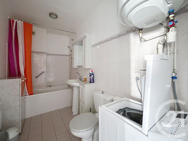 Appartement Studio à louer - 1 pièce - 30.45 m2 - FONTAINEBLEAU - 77 - ILE-DE-FRANCE - Century 21 Agence Babut