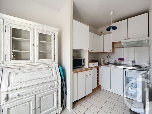Appartement Studio à louer - 1 pièce - 30.45 m2 - FONTAINEBLEAU - 77 - ILE-DE-FRANCE - Century 21 Agence Babut