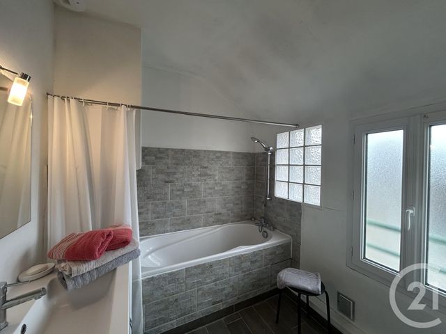Appartement F2 à vendre - 2 pièces - 47.99 m2 - FONTAINEBLEAU - 77 - ILE-DE-FRANCE - Century 21 Agence Babut