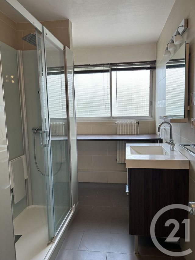 Appartement F3 à louer - 3 pièces - 74.88 m2 - AVON - 77 - ILE-DE-FRANCE - Century 21 Agence Babut