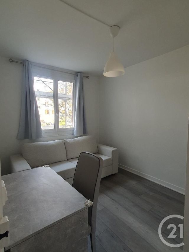 Appartement 4 pièces à louer - 4 pièces - 62.12 m2 - AVON - 77 - ILE-DE-FRANCE - Century 21 Agence Babut