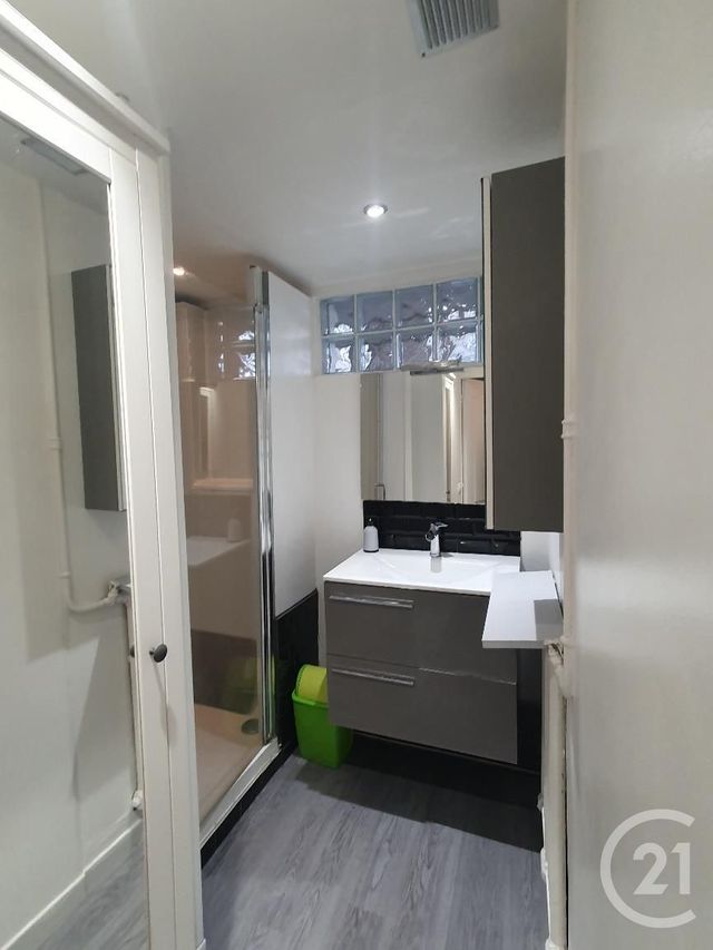 Appartement 4 pièces à louer - 4 pièces - 62.12 m2 - AVON - 77 - ILE-DE-FRANCE - Century 21 Agence Babut