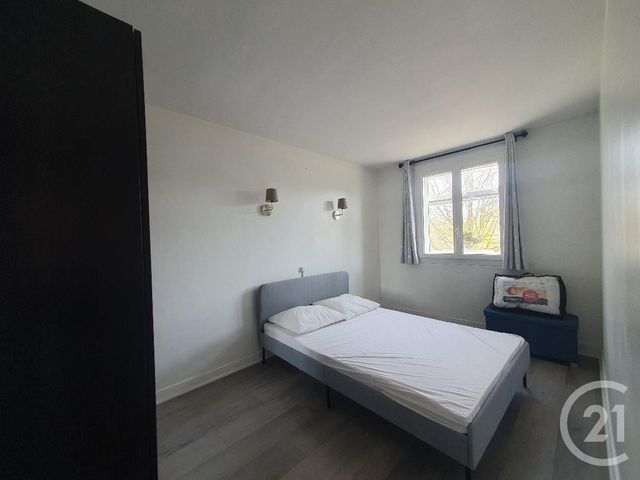 Appartement 4 pièces à louer - 4 pièces - 62.12 m2 - AVON - 77 - ILE-DE-FRANCE - Century 21 Agence Babut