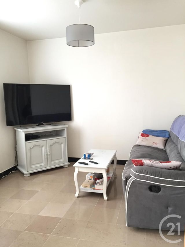 maison à louer - 4 pièces - 82.7 m2 - ST MAMMES - 77 - ILE-DE-FRANCE - Century 21 Agence Babut
