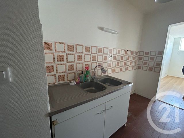 Appartement Studio à louer - 1 pièce - 36.24 m2 - FONTAINEBLEAU - 77 - ILE-DE-FRANCE - Century 21 Agence Babut