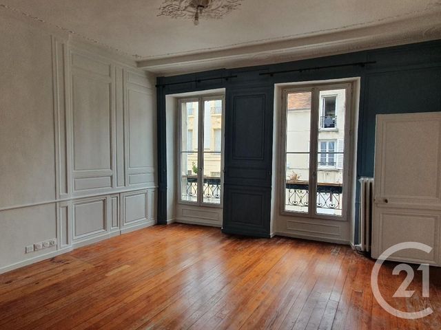 Appartement F5 à louer - 5 pièces - 99.13 m2 - FONTAINEBLEAU - 77 - ILE-DE-FRANCE - Century 21 Agence Babut