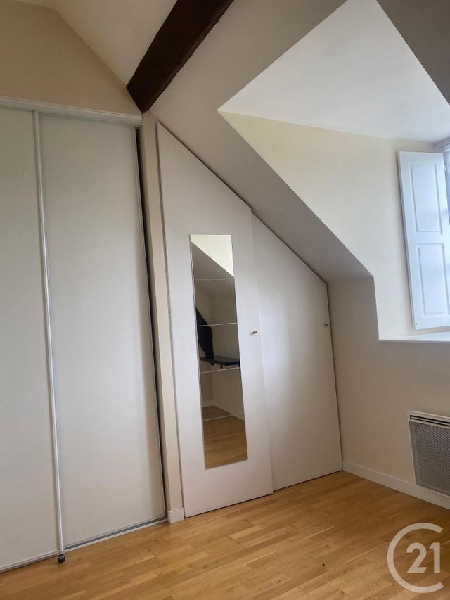 Appartement 2 pièces à louer - 2 pièces - 38.78 m2 - FONTAINEBLEAU - 77 - ILE-DE-FRANCE - Century 21 Agence Babut