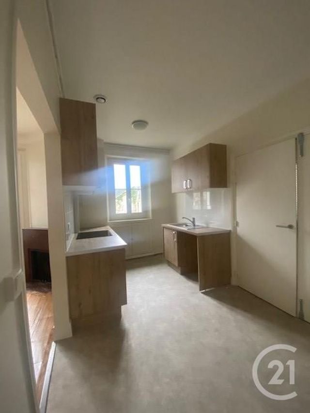 Appartement 3 pièces à louer - 3 pièces - 70.99 m2 - FONTAINEBLEAU - 77 - ILE-DE-FRANCE - Century 21 Agence Babut