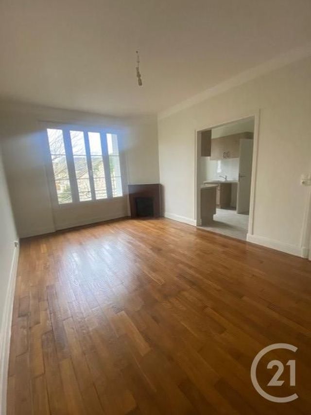 Appartement 3 pièces à louer - 3 pièces - 70.99 m2 - FONTAINEBLEAU - 77 - ILE-DE-FRANCE - Century 21 Agence Babut
