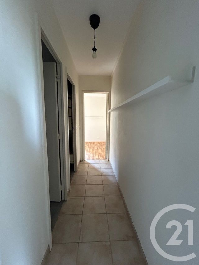 Appartement 3 pièces à louer - 3 pièces - 63.0 m2 - AVON - 77 - ILE-DE-FRANCE - Century 21 Agence Babut