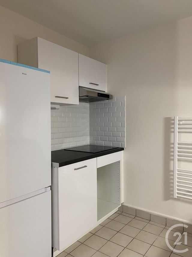 Appartement 2 pièces à louer - 2 pièces - 54.01 m2 - FONTAINEBLEAU - 77 - ILE-DE-FRANCE - Century 21 Agence Babut
