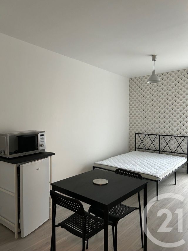 Appartement Studio à louer - 1 pièce - 24.29 m2 - AVON - 77 - ILE-DE-FRANCE - Century 21 Agence Babut