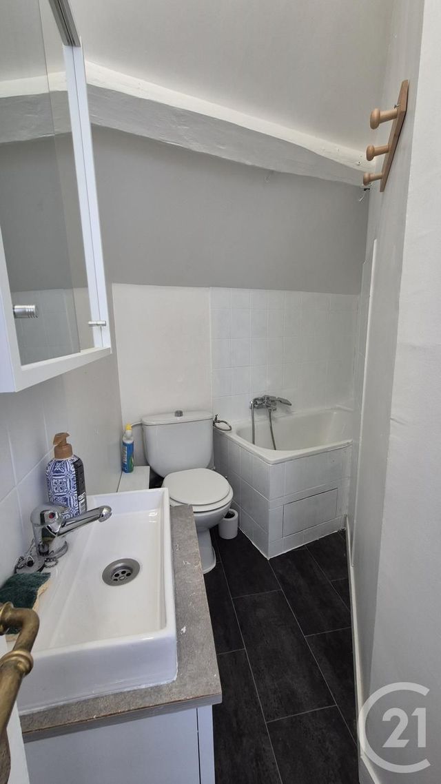 Appartement T1 à louer - 1 pièce - 19.26 m2 - FONTAINEBLEAU - 77 - ILE-DE-FRANCE - Century 21 Agence Babut