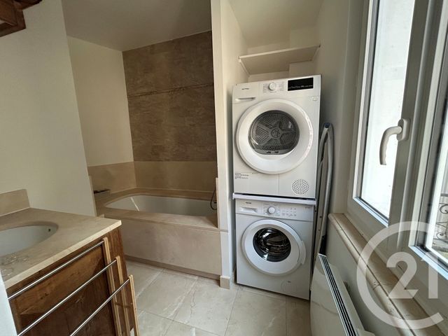 Appartement 2 pièces à louer - 2 pièces - 35.03 m2 - FONTAINEBLEAU - 77 - ILE-DE-FRANCE - Century 21 Agence Babut