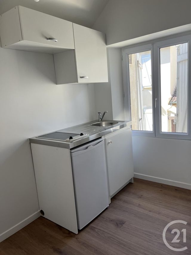 Appartement 2 pièces à louer - 2 pièces - 32.58 m2 - AVON - 77 - ILE-DE-FRANCE - Century 21 Agence Babut