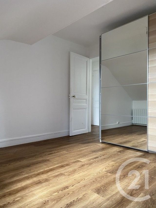 Appartement 2 pièces à louer - 2 pièces - 24.37 m2 - FONTAINEBLEAU - 77 - ILE-DE-FRANCE - Century 21 Agence Babut
