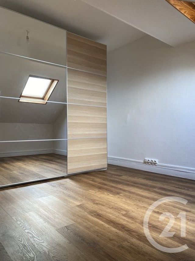 Appartement 2 pièces à louer - 2 pièces - 24.37 m2 - FONTAINEBLEAU - 77 - ILE-DE-FRANCE - Century 21 Agence Babut