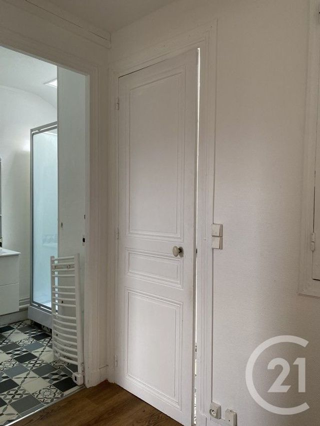 Appartement 2 pièces à louer - 2 pièces - 24.37 m2 - FONTAINEBLEAU - 77 - ILE-DE-FRANCE - Century 21 Agence Babut