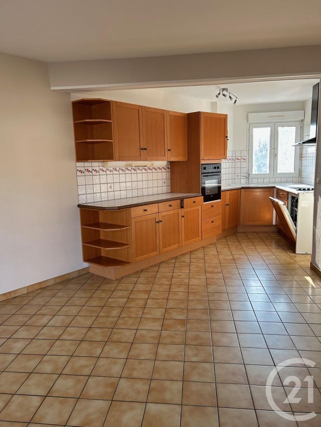 Appartement 3 pièces à louer - 3 pièces - 66.89 m2 - AVON - 77 - ILE-DE-FRANCE - Century 21 Agence Babut