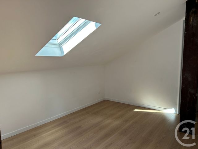 Appartement 3 pièces à louer - 3 pièces - 52.66 m2 - FONTAINEBLEAU - 77 - ILE-DE-FRANCE - Century 21 Agence Babut