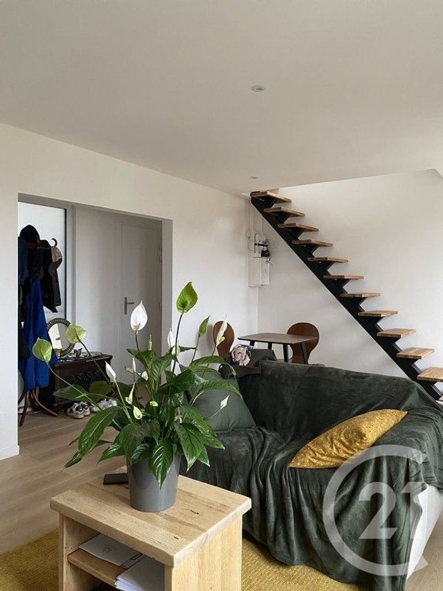 Appartement 3 pièces à louer - 3 pièces - 52.66 m2 - FONTAINEBLEAU - 77 - ILE-DE-FRANCE - Century 21 Agence Babut