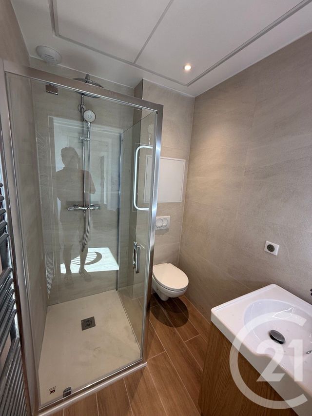 Appartement Studio à louer - 1 pièce - 21.71 m2 - FONTAINEBLEAU - 77 - ILE-DE-FRANCE - Century 21 Agence Babut