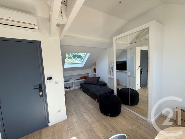 Appartement Studio à louer - 1 pièce - 21.71 m2 - FONTAINEBLEAU - 77 - ILE-DE-FRANCE - Century 21 Agence Babut
