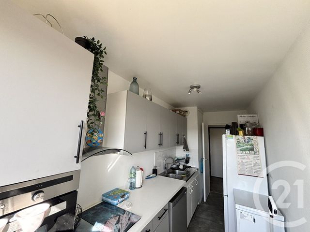 Appartement 3 pièces à louer - 3 pièces - 68.52 m2 - AVON - 77 - ILE-DE-FRANCE - Century 21 Agence Babut
