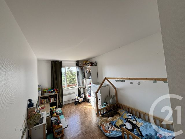 Appartement 3 pièces à louer - 3 pièces - 68.52 m2 - AVON - 77 - ILE-DE-FRANCE - Century 21 Agence Babut