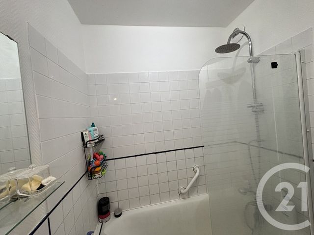 Appartement 3 pièces à louer - 3 pièces - 68.52 m2 - AVON - 77 - ILE-DE-FRANCE - Century 21 Agence Babut