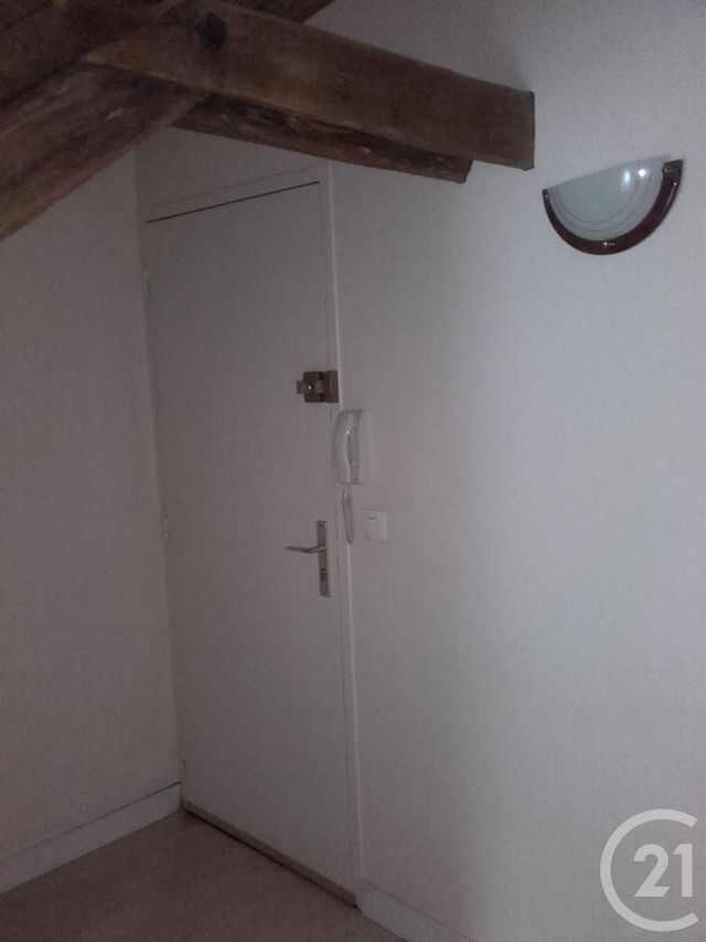Appartement Studio à louer - 1 pièce - 23.52 m2 - THOMERY - 77 - ILE-DE-FRANCE - Century 21 Agence Babut