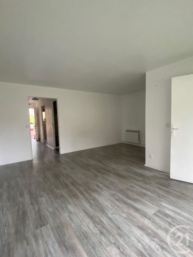 Appartement 2 pièces à louer - 2 pièces - 48.54 m2 - AVON - 77 - ILE-DE-FRANCE - Century 21 Agence Babut