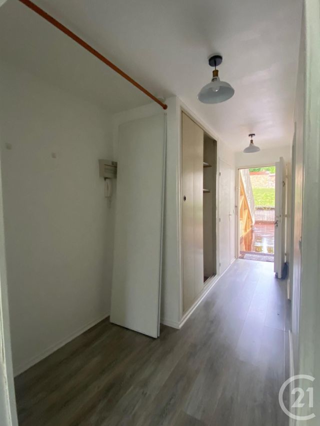 Appartement 2 pièces à louer - 2 pièces - 48.54 m2 - AVON - 77 - ILE-DE-FRANCE - Century 21 Agence Babut