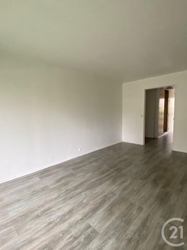 Appartement 2 pièces à louer - 2 pièces - 48.54 m2 - AVON - 77 - ILE-DE-FRANCE - Century 21 Agence Babut