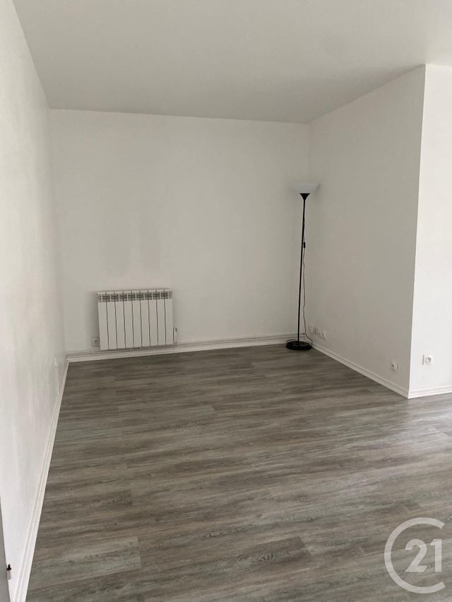 Appartement 2 pièces à louer - 2 pièces - 48.54 m2 - AVON - 77 - ILE-DE-FRANCE - Century 21 Agence Babut