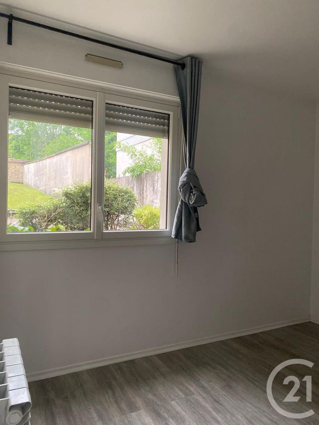 Appartement 2 pièces à louer - 2 pièces - 48.54 m2 - AVON - 77 - ILE-DE-FRANCE - Century 21 Agence Babut