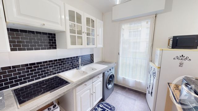 Appartement F2 à louer - 2 pièces - 45.34 m2 - FONTAINEBLEAU - 77 - ILE-DE-FRANCE - Century 21 Agence Babut