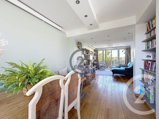 Appartement 5 pieces à louer - 5 pièces - 80.8 m2 - FONTAINEBLEAU - 77 - ILE-DE-FRANCE - Century 21 Agence Babut