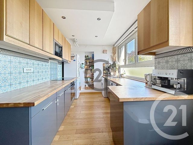 Appartement 5 pieces à louer - 5 pièces - 80.8 m2 - FONTAINEBLEAU - 77 - ILE-DE-FRANCE - Century 21 Agence Babut
