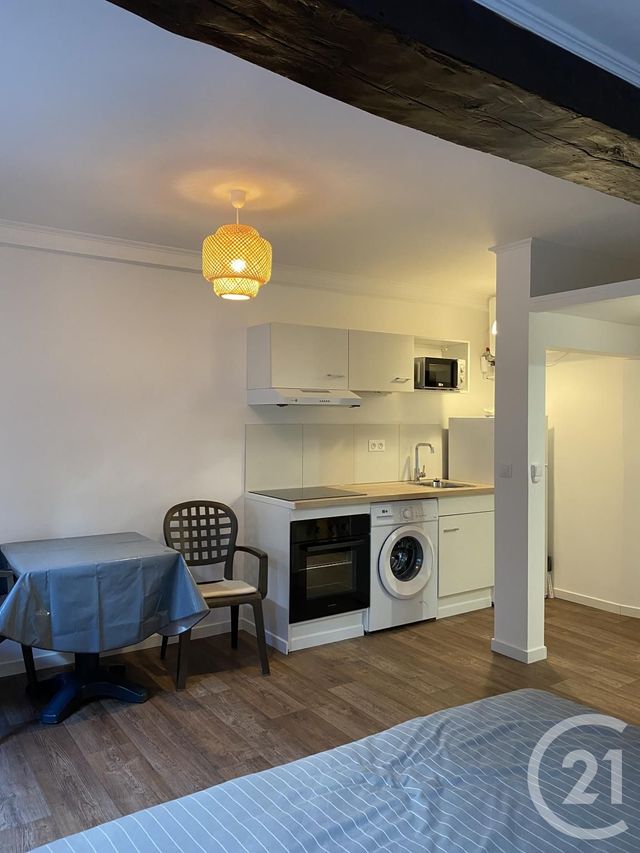 Appartement Studio à louer - 1 pièce - 20.93 m2 - FONTAINEBLEAU - 77 - ILE-DE-FRANCE - Century 21 Agence Babut