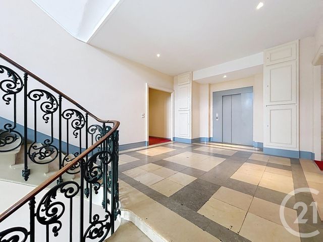 Appartement 3 pièces à vendre - 3 pièces - 45.57 m2 - AVON - 77 - ILE-DE-FRANCE - Century 21 Agence Babut