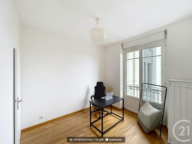 Appartement 3 pièces à vendre - 3 pièces - 45.57 m2 - AVON - 77 - ILE-DE-FRANCE - Century 21 Agence Babut