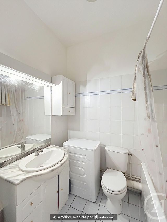 Appartement 3 pièces à vendre - 3 pièces - 45.57 m2 - AVON - 77 - ILE-DE-FRANCE - Century 21 Agence Babut