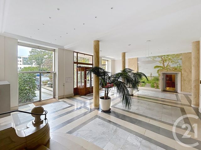 Appartement 3 pièces à vendre - 3 pièces - 45.57 m2 - AVON - 77 - ILE-DE-FRANCE - Century 21 Agence Babut