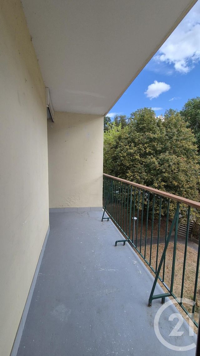 Appartement T3 à louer - 3 pièces - 61.46 m2 - AVON - 77 - ILE-DE-FRANCE - Century 21 Agence Babut