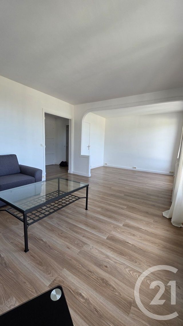 Appartement 4 pièces à louer - 4 pièces - 80.93 m2 - AVON - 77 - ILE-DE-FRANCE - Century 21 Agence Babut